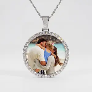 [ICE HUE] 18K Gold Vacuum Plated Copper Round Photo Pendant Necklace with 5A+ Sri Lanka Zircon, DIY Custom Memory, Unisex Jewelry, Womens Gifts, Birthday Gifts for GF, Jewellery for Daily Wear, Casual Fashion,summervibes