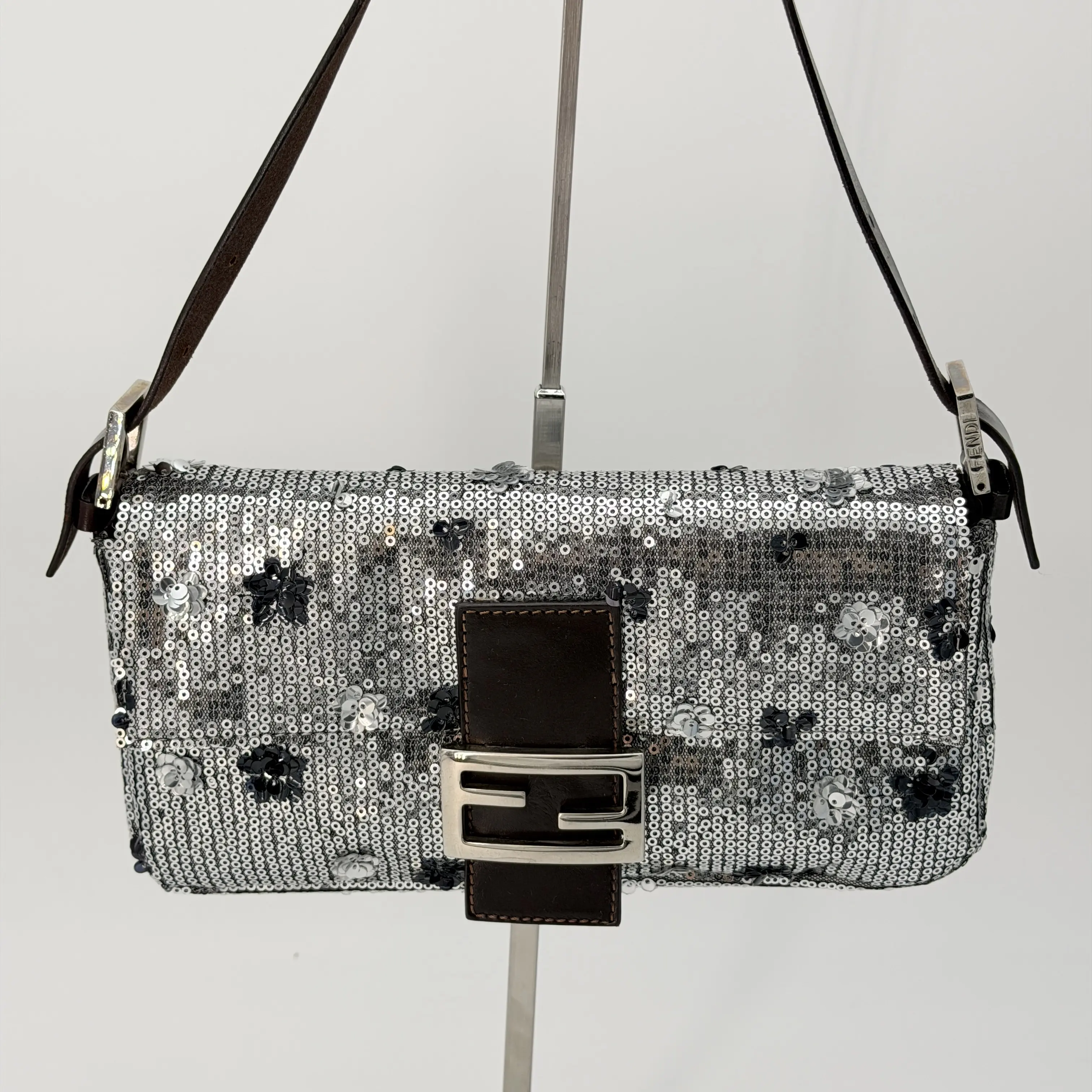 Pre-owned FENDI sequin Shoulder Bags Flower Flap Baguette