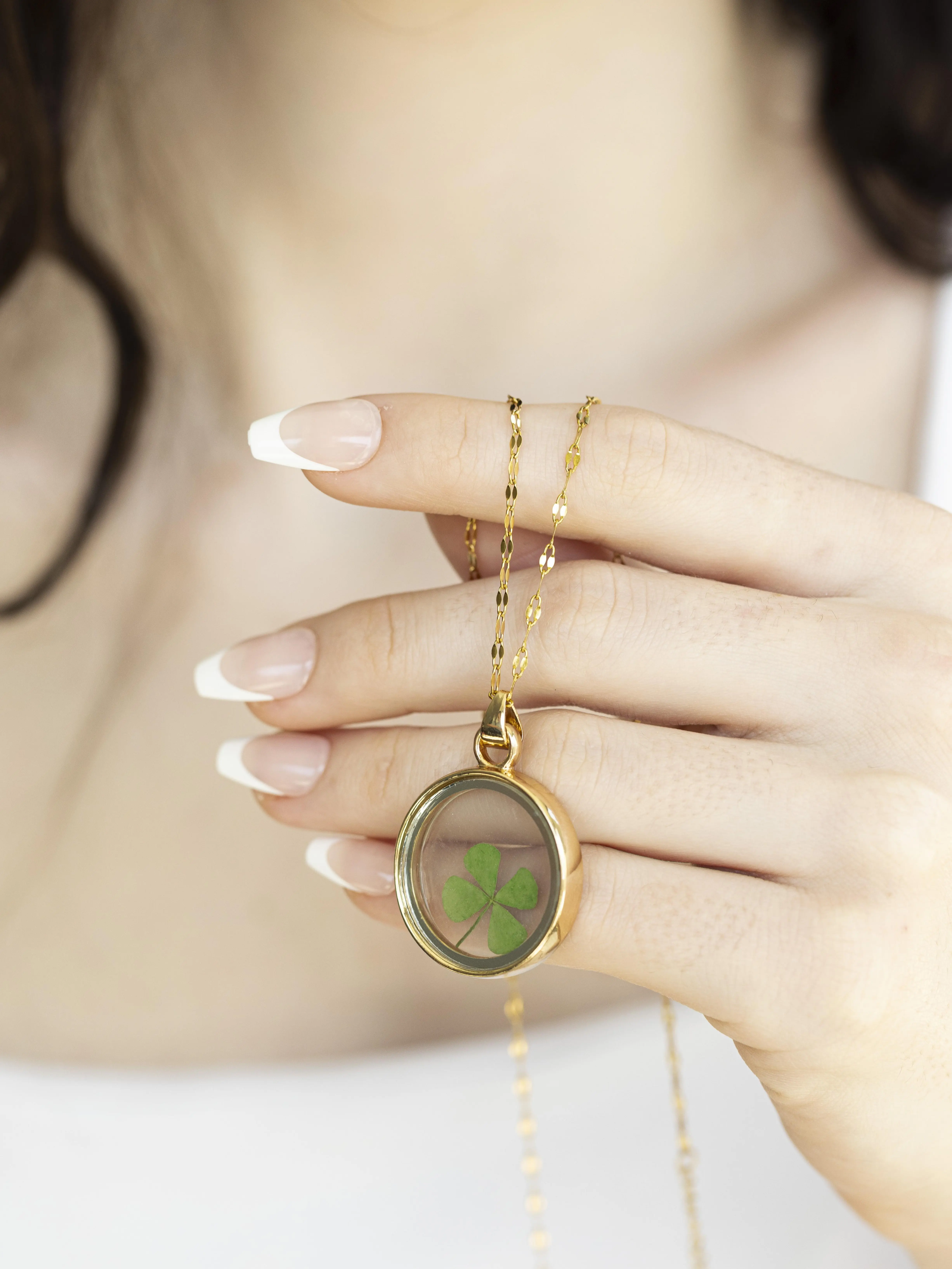 Dried Flower Necklace, Unique Natural-Touch Costume Jewelry, Versatile Accessory for Casual Wear & Special Occasions
