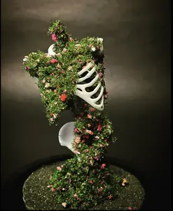 Micro "Deflorate" Statue