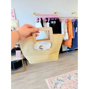 Oyster Shell Straw Purse
