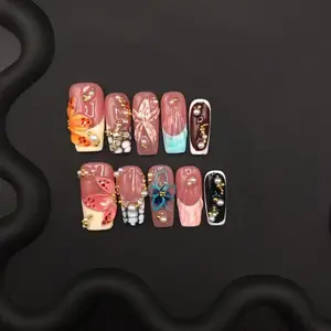 Natural base color flower nails