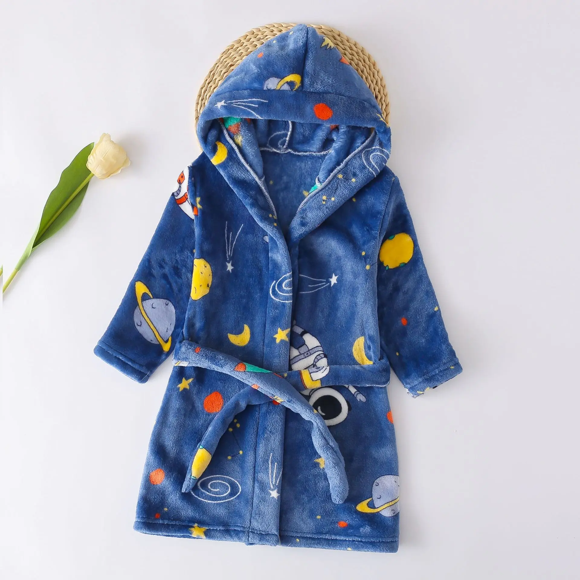 Kids' Casual Hooded Bathrobe in Soft Plush Polyester, Space Print Loungewear with Long Sleeves and Pockets, Machine Washable, Long Sleeve, All Over Print, Knit, Random Print