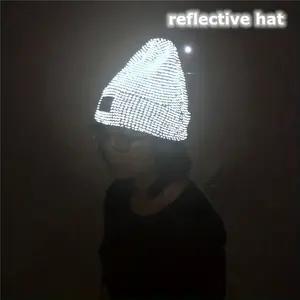 Stylish Reflective Beanie for Women, Warm Winter Hat for Men, Fleece-Lined Cold-Resistant Cap.