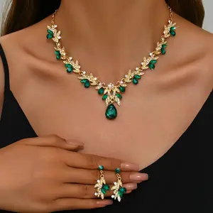 Elegant Bridal Wedding Banquet Clavicle Necklace & Earrings Set in Green Gemstone Accents for Prom Party Women's Alloy Jewelry Two-Piece Optional Colors