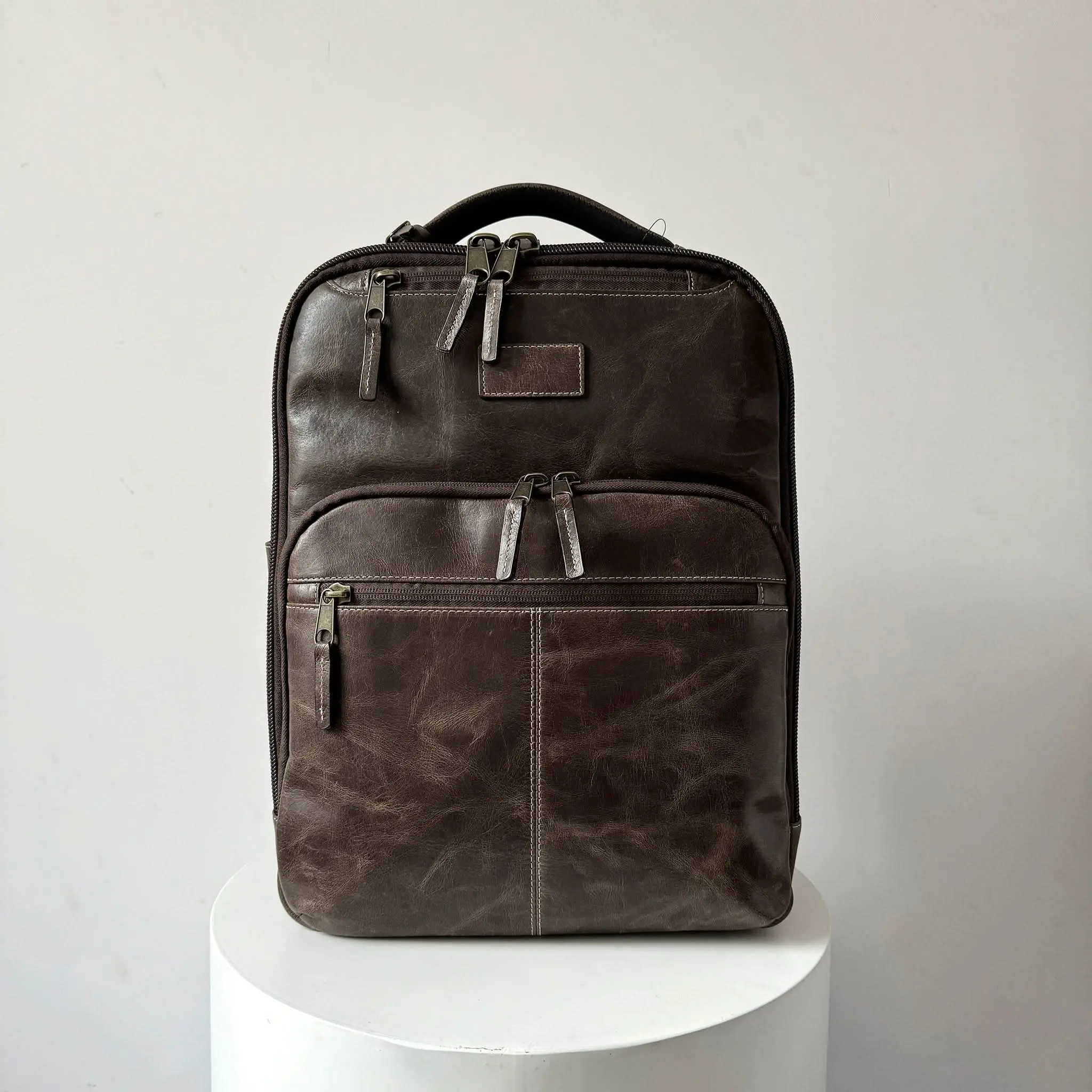 Crazy Horse Full-Grain Leather Laptop Backpack – Premium, Rugged & Stylish