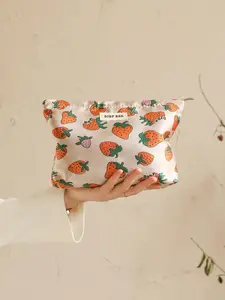 Strawberry Pattern Makeup Bag, Portable Cosmetic Storage Bag, Travel Toiletry Bag, Makeup Organizer Pouch, Versatile Storage Bag for Travel & Daily Use
