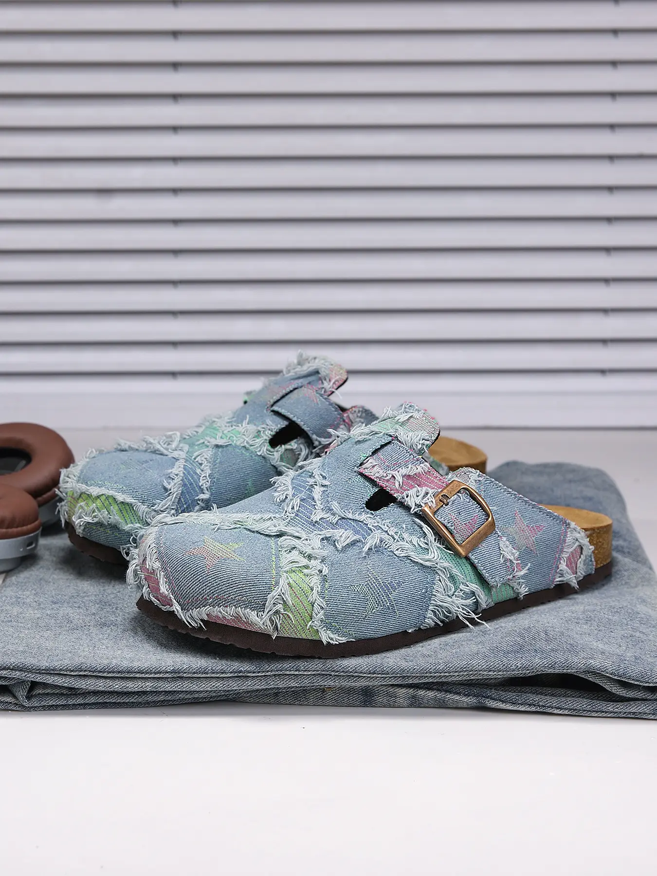Perfect Valentine's Day Gift, Unisex All-Season Softwood Slippers, Fashionable Patchwork Star Design, Patchwork Design Slides, Casual Denim Fabric Slide Slipper Shoes, Sliders Shoes, Footwear