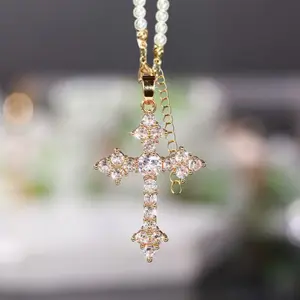 Elegant Diamond Cross Car Pendant with Pearl Chain, Rearview Mirror Ornament, Christmas Gift Idea, Automotive Interior Decoration, Car Hanging Decoration