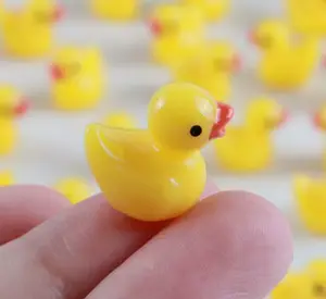 may i offer u a tiny duck in these trying times? ¯\_(ツ)_/¯