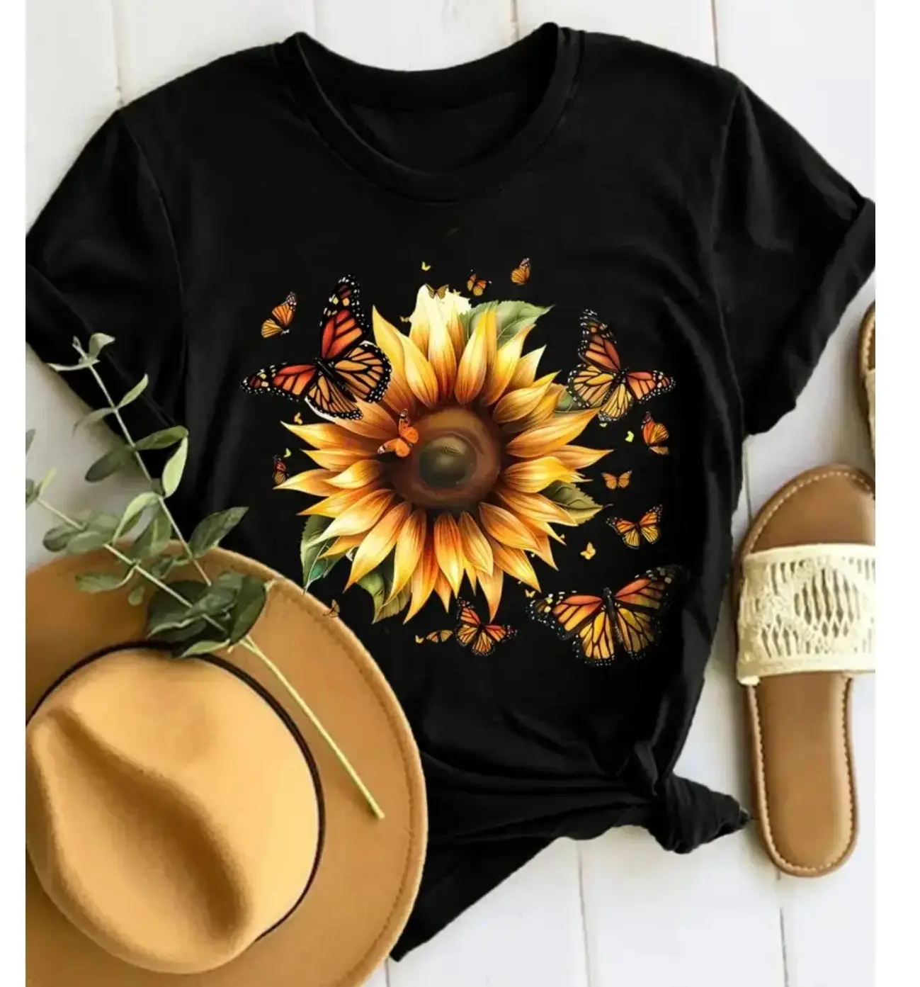 Sunflower and Butterfly Pattern T-shirt, Women's Short-sleeved Casual Round-neck Top, New Style for Spring and Summer Women's Wear, Casual, Comfortable, and Versatile, Local Delivery