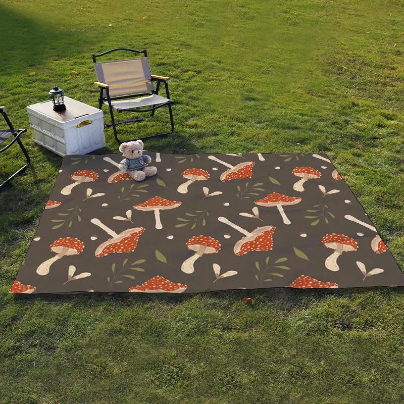 Mushroom Pattern Picnic Mat, Portable Beach Mat, Outdoor Picnic Blanket for Outdoor Camping & Picnicking, Suitable for Beaches, Festivals, Picnics and Travel, Camping Supplies, Camping Gear