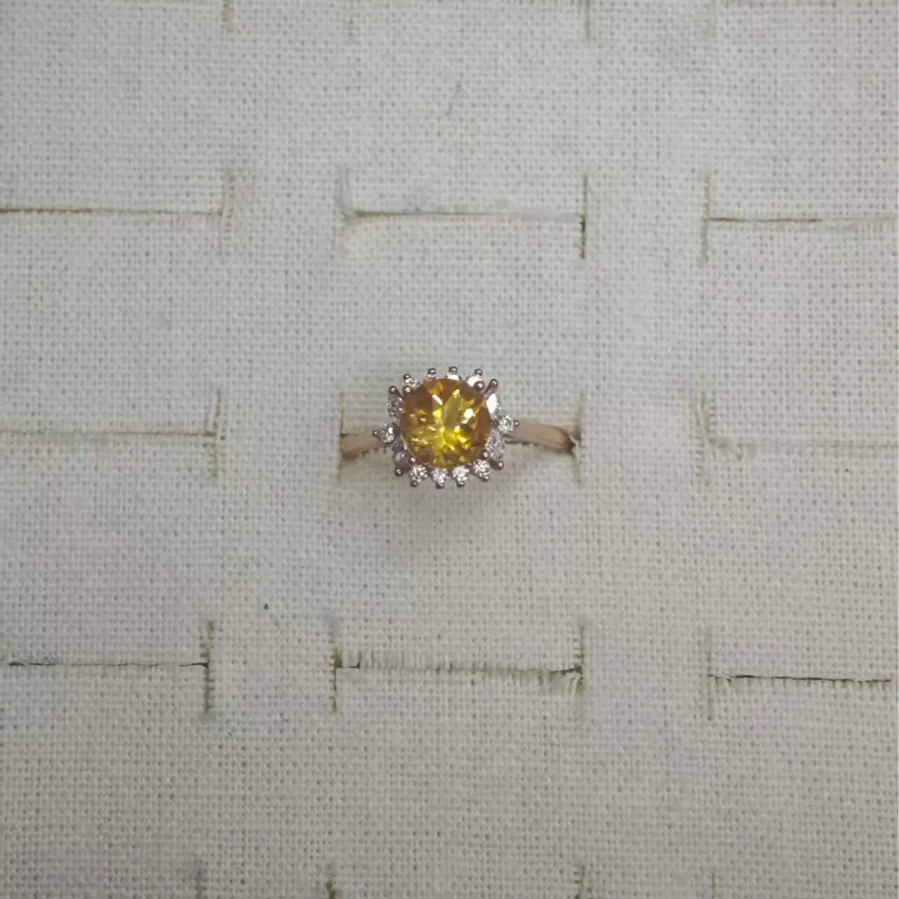 Sisi(17153)gc.Sunflower Halo Citrine Ring, Round Yellow Citrine Center Stone with Surrounding White CZ Diamonds