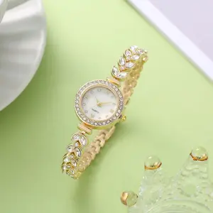 Mermaid-Inspired Women’s Watch Gift Set, Elegant Bracelet Watch for Girlfriend, Fashion Luxury Minimalist Wristwatch