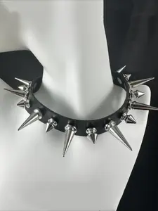 1pc Vintage Gothic Spiked PU Leather Choker Necklace for Women, Punk Rivet Collar, Indie Subculture Fashion Accessory, Fashion Cool Accessories, PU Leather, All-Season, Ideal for Music Festivals and Celebrations, Daily Gifts