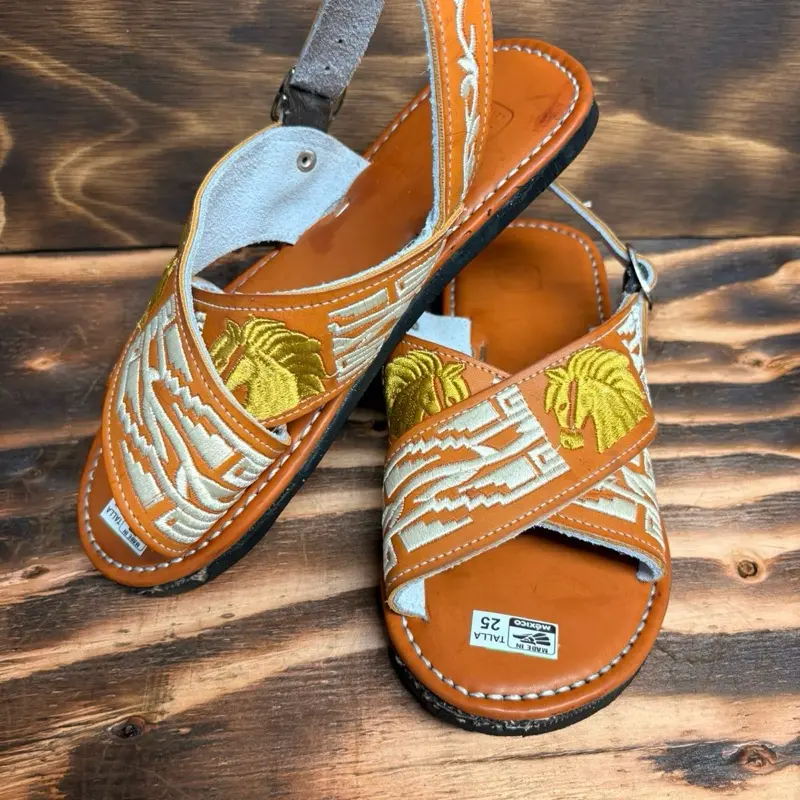 Huarache Cruzado Caballo Blanco/Dorado