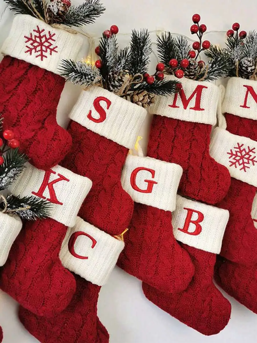 1pc 10-Inch Red Knitted Christmas Stocking With English Christmas Letter & Snowflake Pattern, Suitable For 2026 Christmas Party Decoration, New Year Party Gift, Christmas Room Decor, Personalized Initial Christmas Stocking, Holiday Home Decor, Christmas