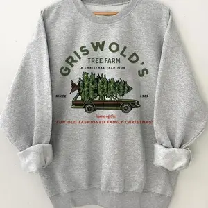 Comfortable women’s warm pullover sweatshirt with a Christmas tree and car print, perfect for everyday casual wear in cold autumn and winter, keeping you fashionable and warm