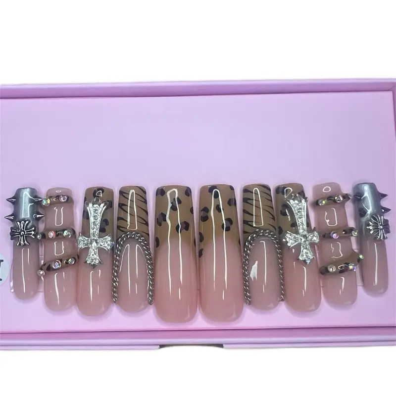 Spiked Acrylic Junk Nails - Manicure Accessory with Unique Design and Comfort Features