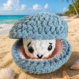 Shell with Pearl - Adorable Crochet Design Featuring a Pearl Inside a Blue Shell, Perfect for Beach Decor