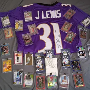 Football) break #86 1x Black diamond jersey- 1 signed and authenticated jersey per box