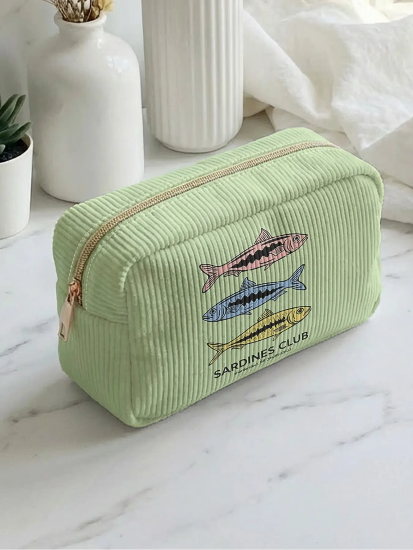 three-color fish pattern 2D printed makeup bag, Travel Cosmetic Bags, Makeup organizer pouch, large capacity design, suitable for all seasons/general use, can hold daily skincare products and various cosmetics, lifestyle travel all-rounder