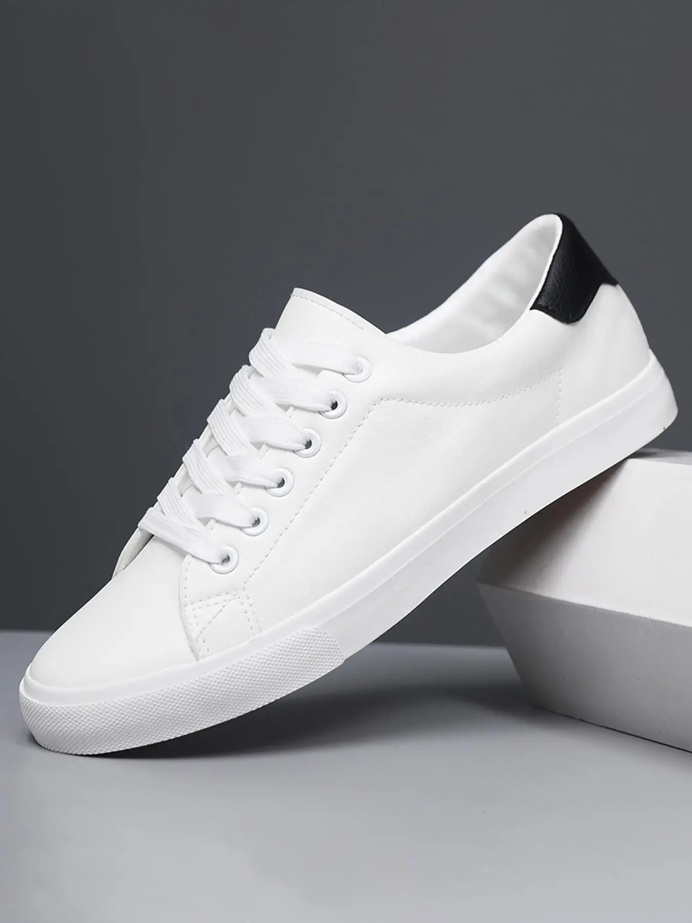 Men's 1 Pair Fashionable Casual Lace Up Skate Shoes, Lightweight Breathable Comfortable Sports Walking Shoes, Male All-match Round Toe Shoes for Daily