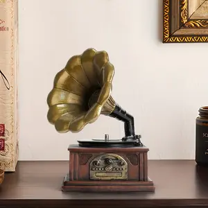 A Vintage Gramophone Model Made of Resin, a Decorative Statue for Home Gifts, Bringing a Fresh Decor to Your Room, Suitable for Kitchen And Home Decoration