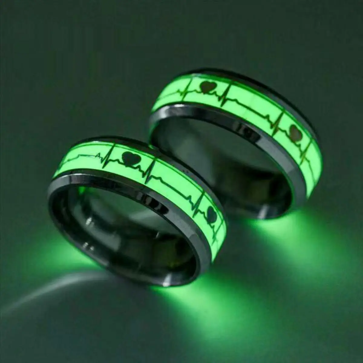 Couple's Titanium Steel Wedding Ring Set - Glow-in-the-Dark Green Fluorescent Heart Rings, Durable Hypoallergenic ECG Line Glossy Engraved Double Heart-Shaped Romantic Jewelry for Couples, Glossy Heart Rings