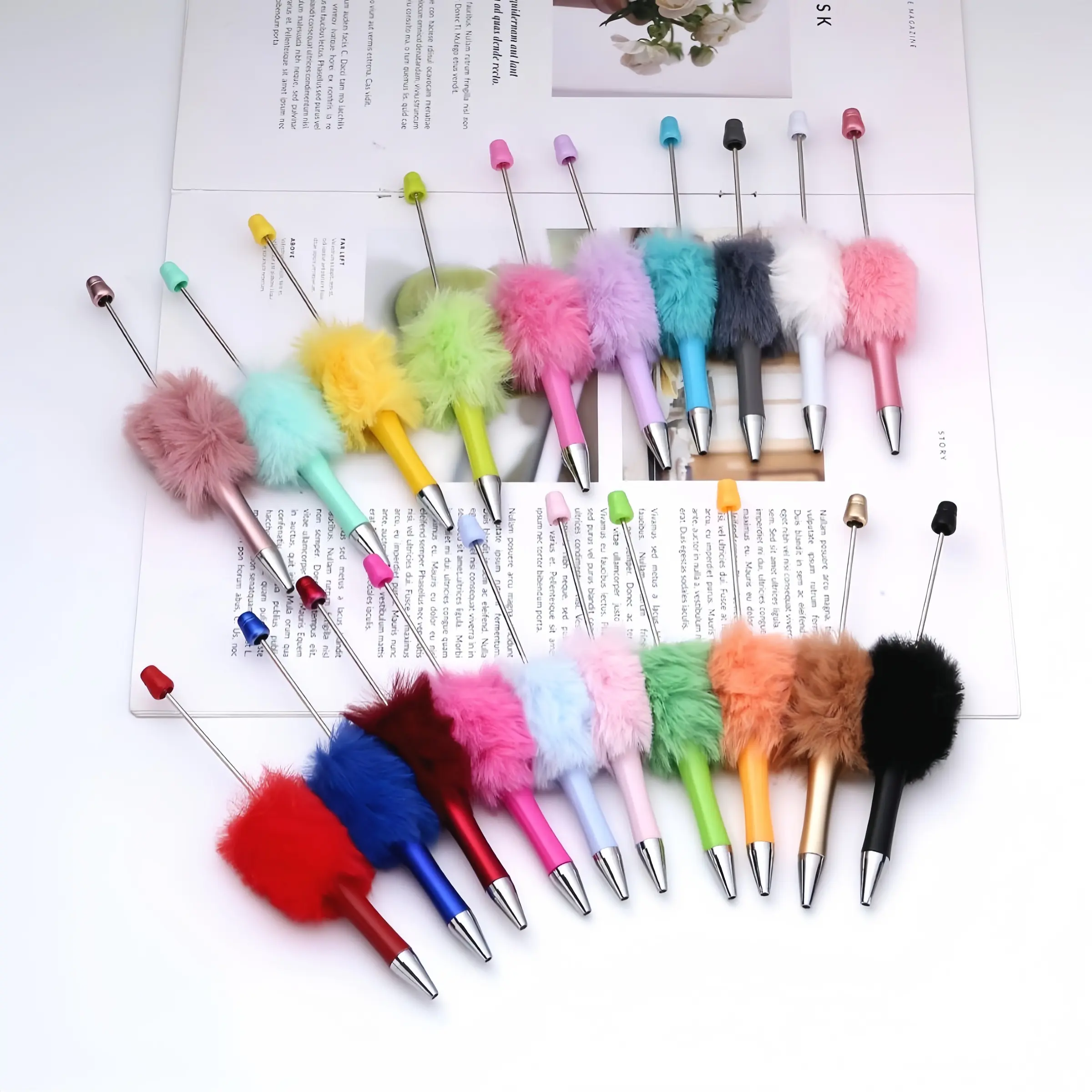 Plastic Pen with Creative Ball Design, Multiple Colors Randomly Sent, Ideal Office & School Supplies Gift for Friends & Family, Office Stationery Supplies