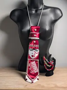 Delta Diva Decorative Tie – Bold Red Elegance