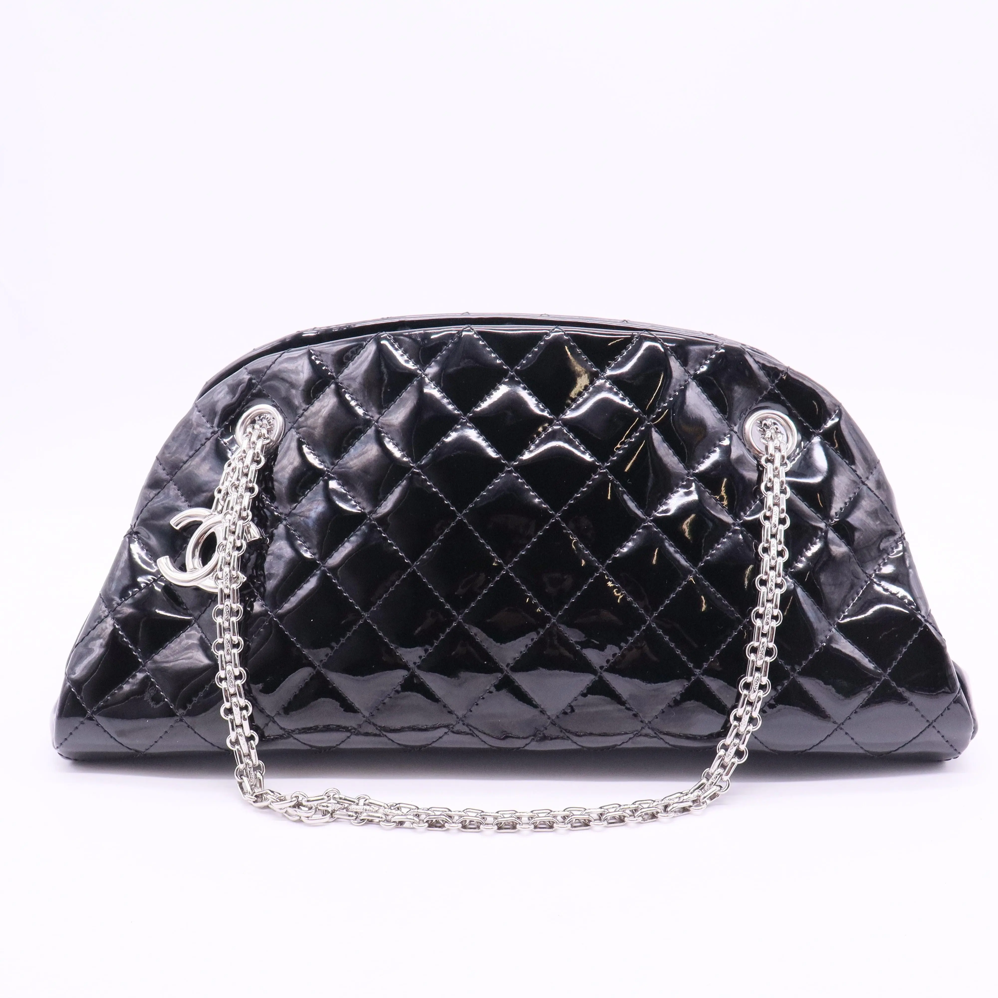 Pre-owned CHANEL leather Crossbody Bags Mademoiselle patent handbag
