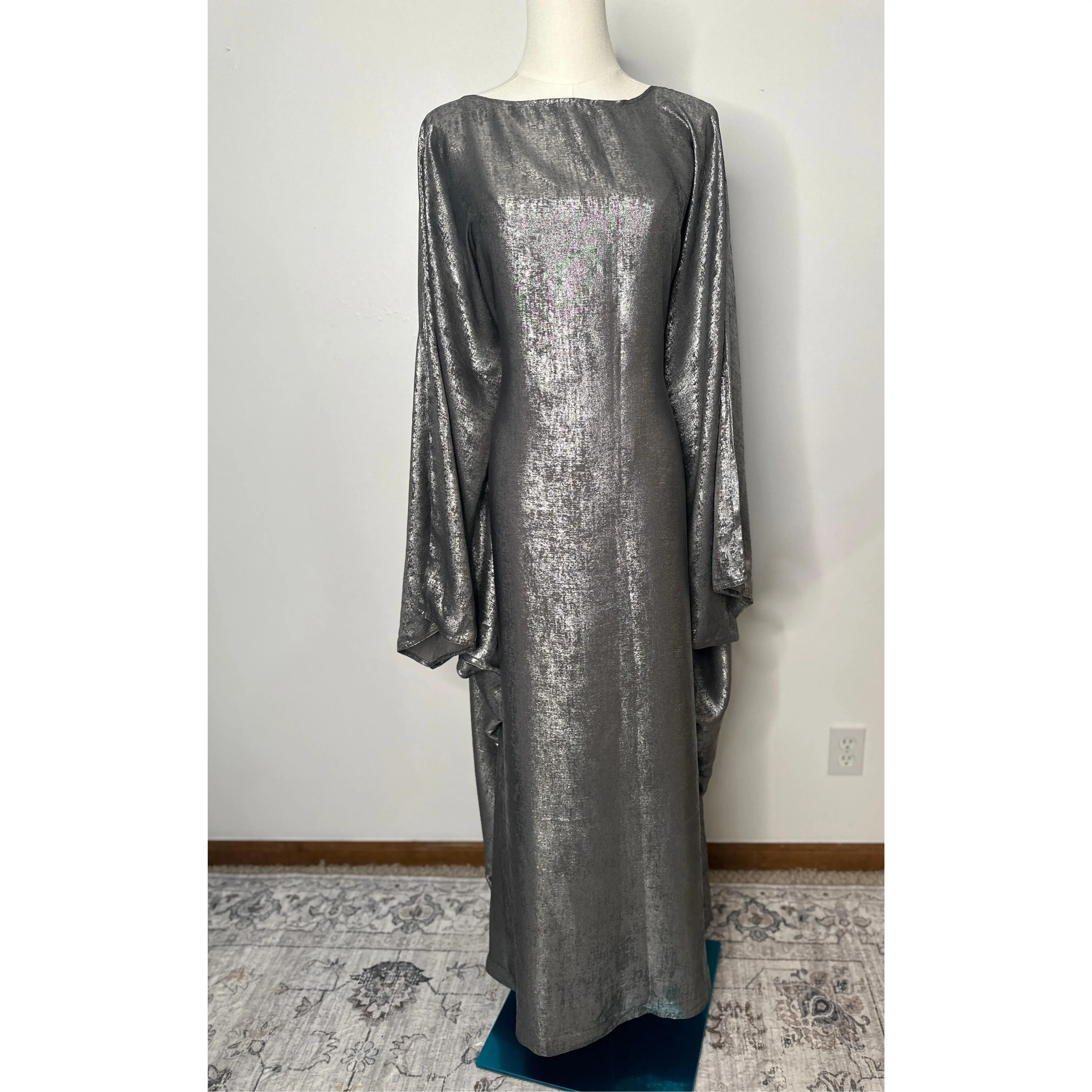 Silver Luxe Batwing Abaya ✨