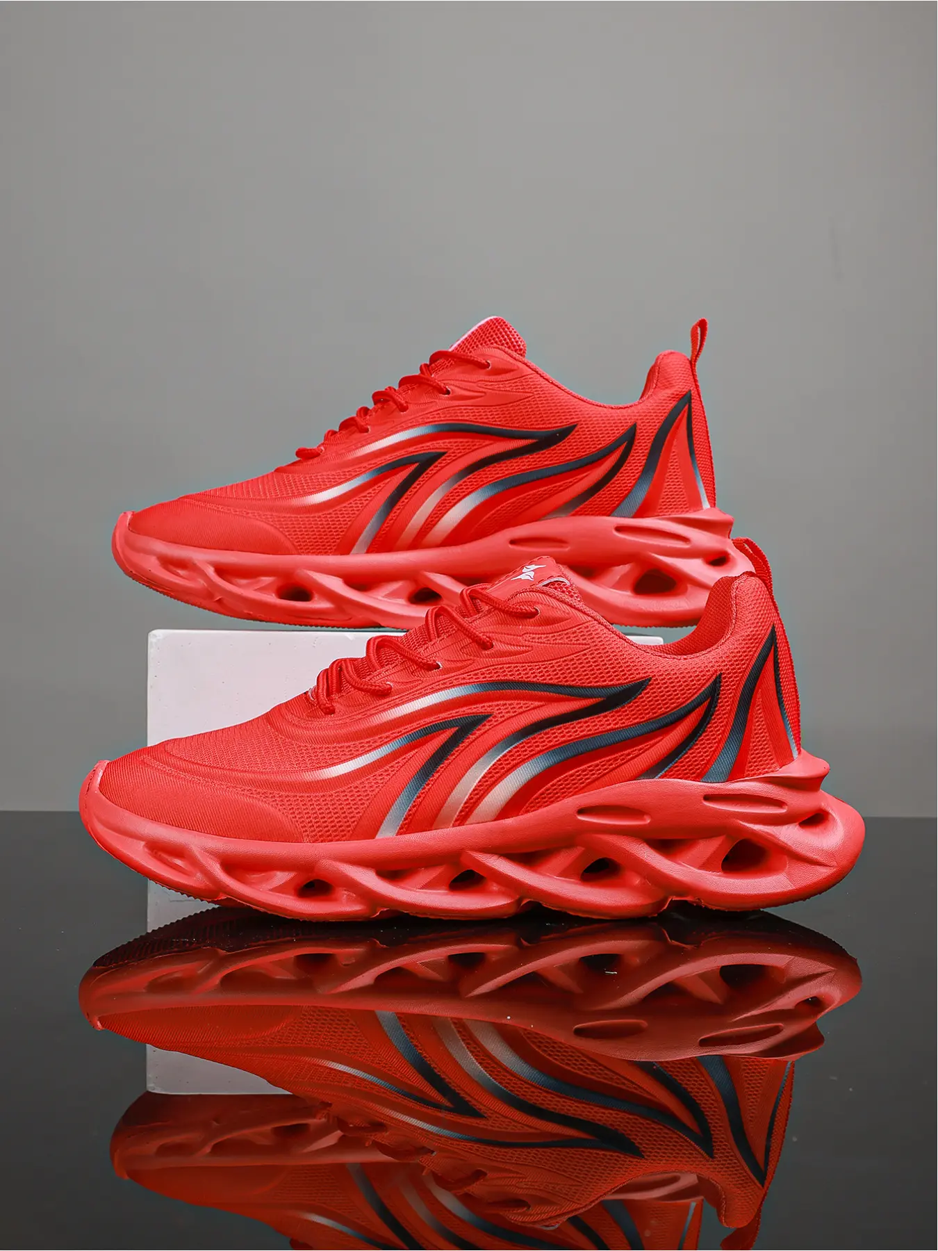 Men's Fashion: Flame Print Vibrant Red Cool Design Trendy Walking Sneaker, Shock-Absorbing Outsole, Dual Style for Sports & Street Fashion, New 4-Season Style, Non-Slip Breathable, Perfect for Daily Wear