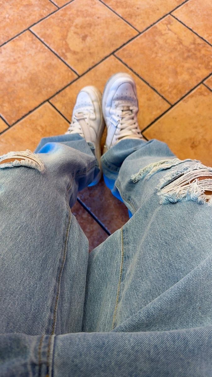 Item: Light Blue, 36