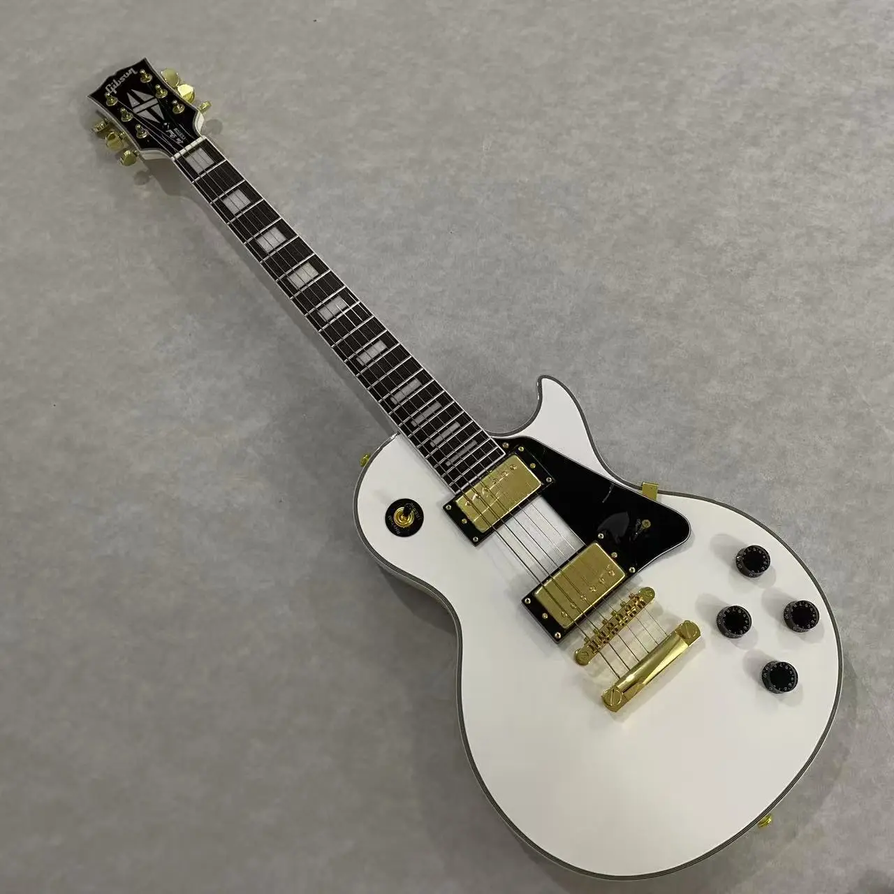 LP Electric Guitar alpine white 22 frets 6 strings Mahogany body with Rosewood fingerboard Gold hardware