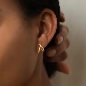 VENOCO Gold Earrings for Women Trendy,14K Gold Stud Earrings Dainty Earrings Simple Minimalist Gold Earrings Hypoallergenic Cubic Zirconia Diamond Earring for Women Gifts