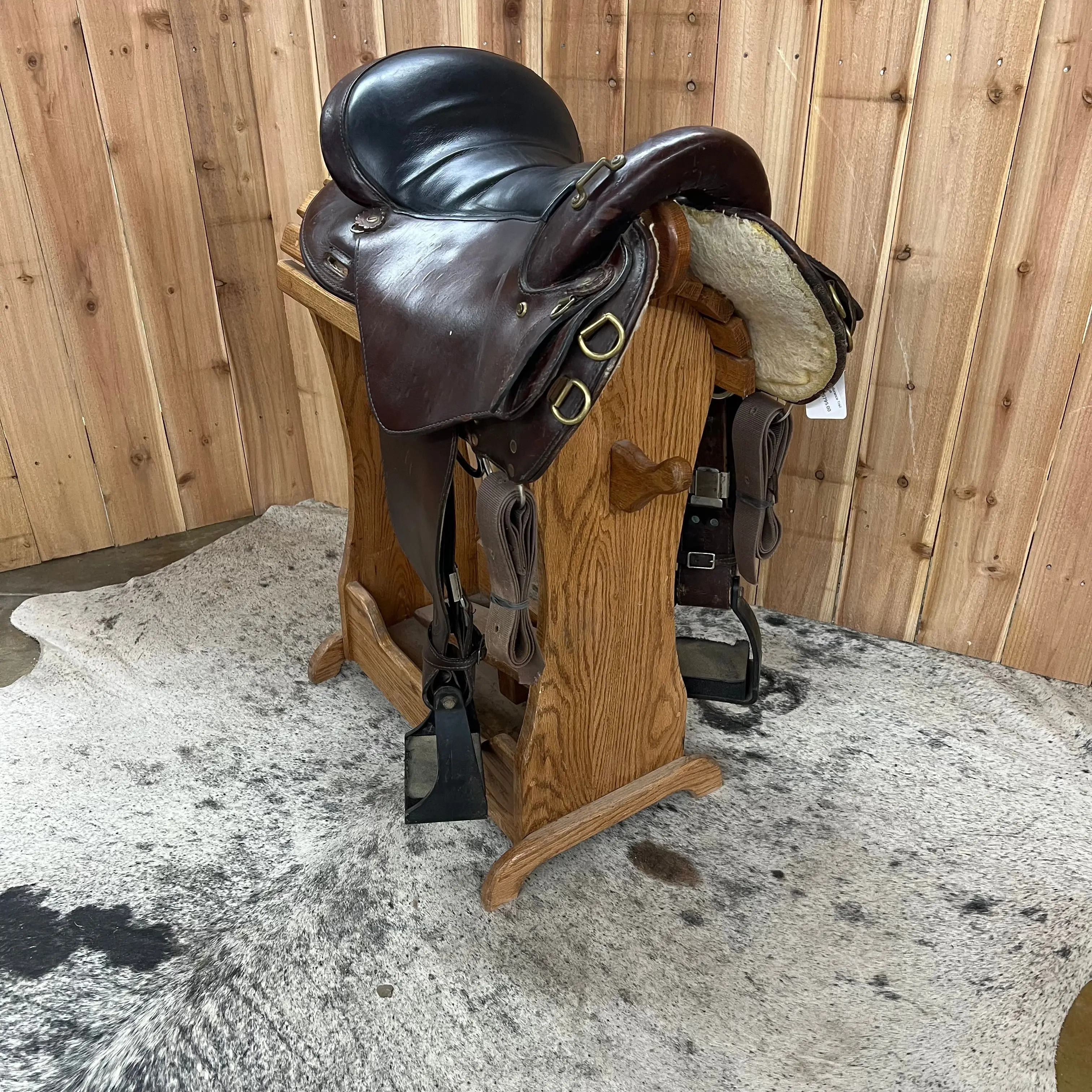 Used Textan TexFlex Endurance Trail Saddle, 16" Seat