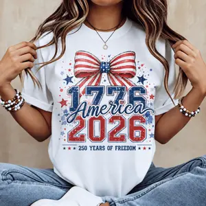 1776 America 2026 Graphic T Shirt for Women, Patriotic Bow Print Tee, 250 Years of Freedom USA Flag Short Sleeve Summer Top, Casual Loose Fit Black White Shirt