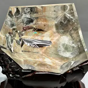 White garden quartz free from