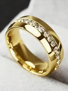 A Classic 6mm Silver Stainless Steel Ring, with A Minimalist Design and An Elegant Neutral Style. It Is A Suitable Gift for Occasions Such As Wedding Anniversaries and Other Celebrations.