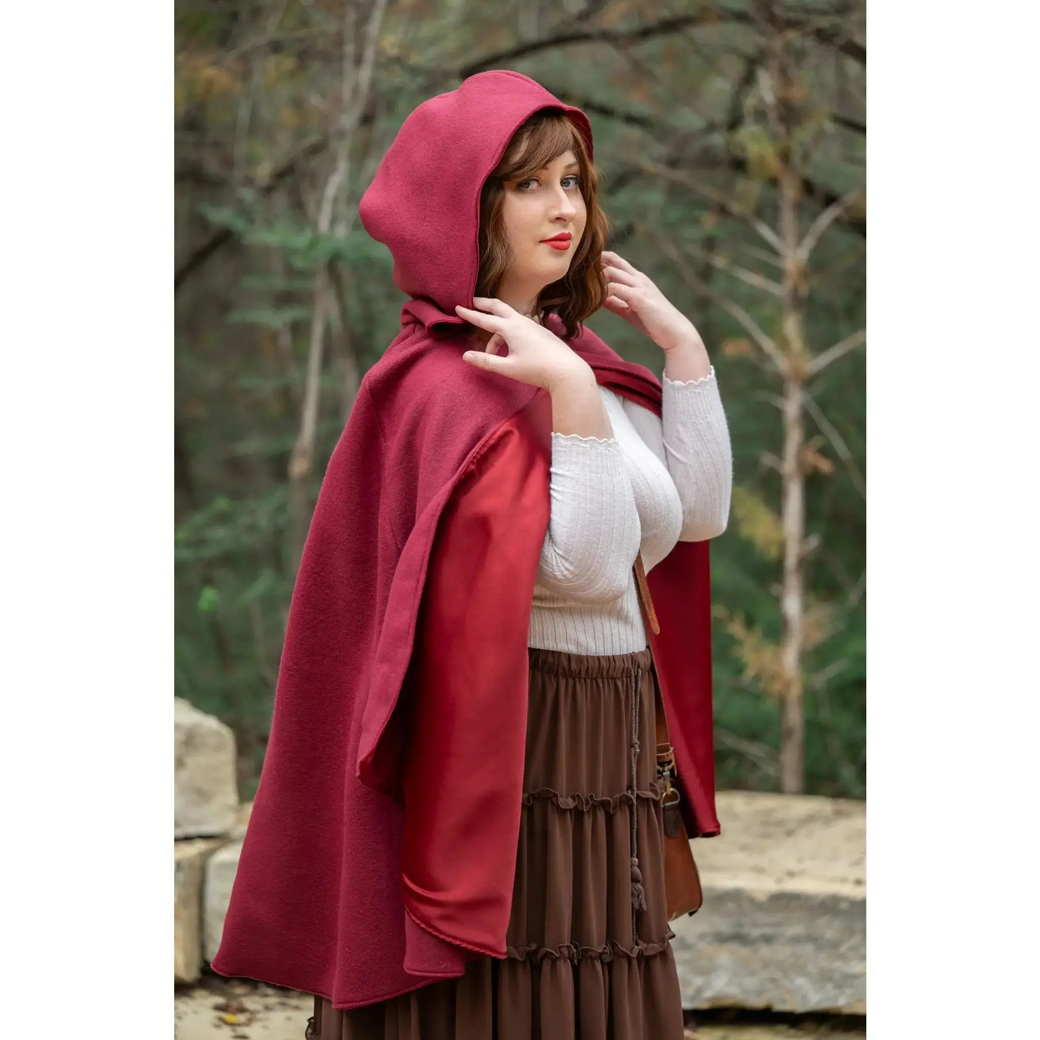 Short Fleece Cloak - Lightweight Design, Ideal for Layering, Versatile for Various Outfits