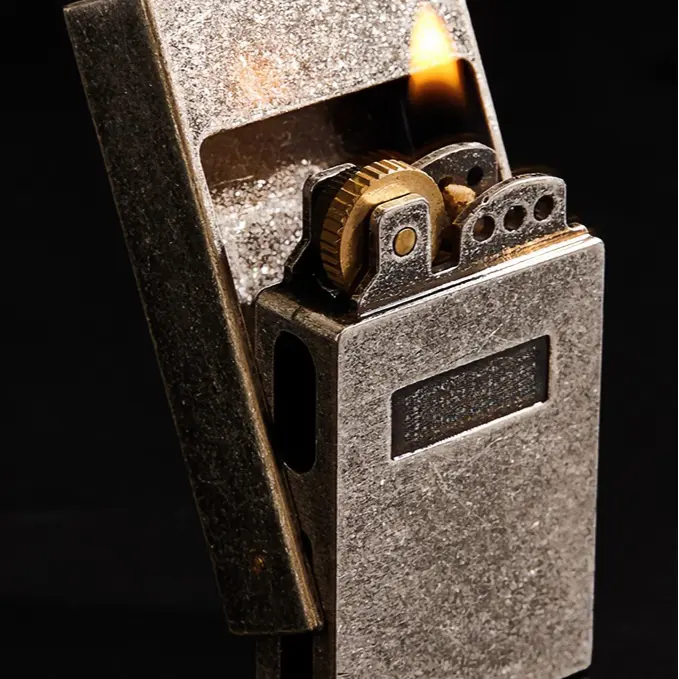 Retro Classic Metallic Novelty Lighter - Unisex Compact Kerosene Fire Starter, Slide-Open Design, Stainless Steel Body, Grinding Wheel Ignition, Adult Home Kitchen Gadget