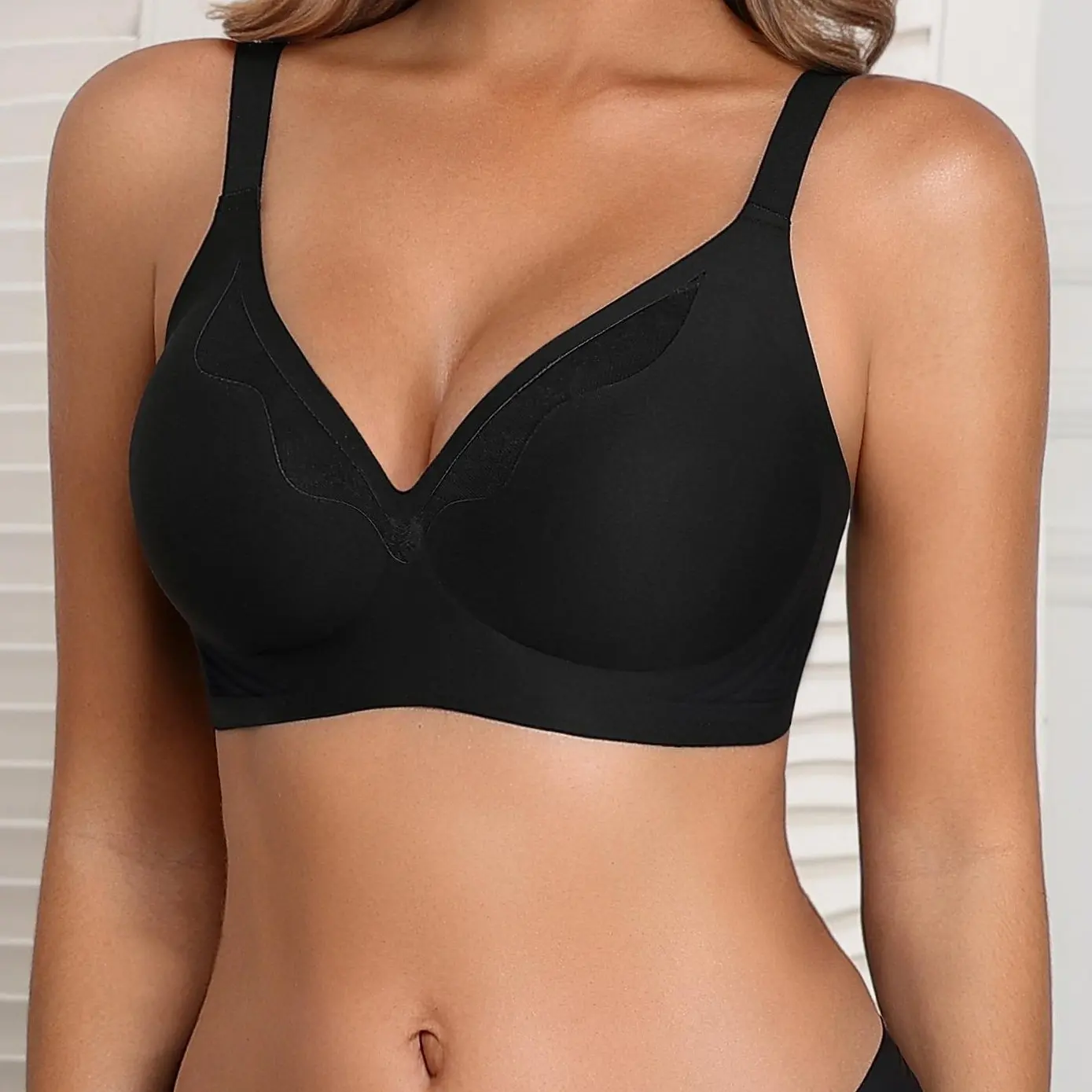 Showyoo Bras for Women No Underwire Seamless Bralette Full Coverage T-Shirt Bra with Lace Detail Womenswear Basic Minimalist Vneck