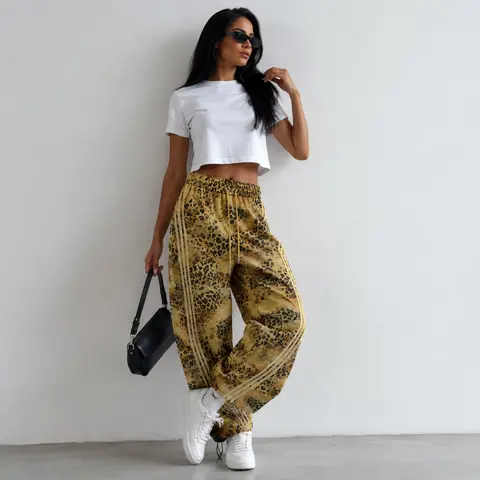 Flooo Women's Leopard Print Wide Leg Cargo Jogger Pants – Oversized Streetwear Parachute Sweatpants with Side Stripe & Adjustable Hem