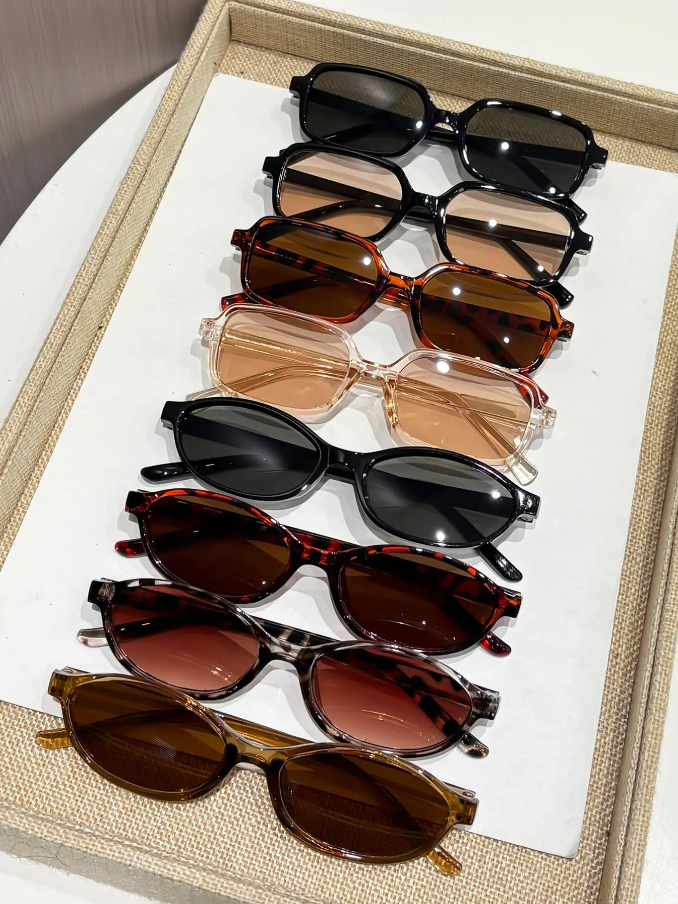 Women's 8-Pack Trendy Slim Casual Lightweight Durable Leopard Pattern Small Frame Plastic Sunglasses Set, Perfect for Driving, Camping, Fishing, Parties, Stylish and Comfortable