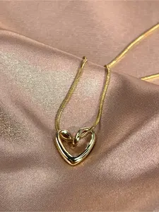 Women's Stainless Steel Heart Pendant Necklace, Love Heart Necklace, Simple Vintage Design, Fashionable Daily Wear Jewelry for Women