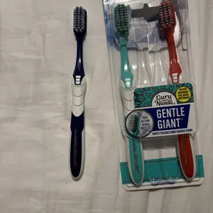 GuruNanda Gentle Giant Toothbrush with Dual Action Flossing Spiral Bristles - Ergo Dexa Grip - Helps in Teeth Whitening, BPA Free, (4 Count)