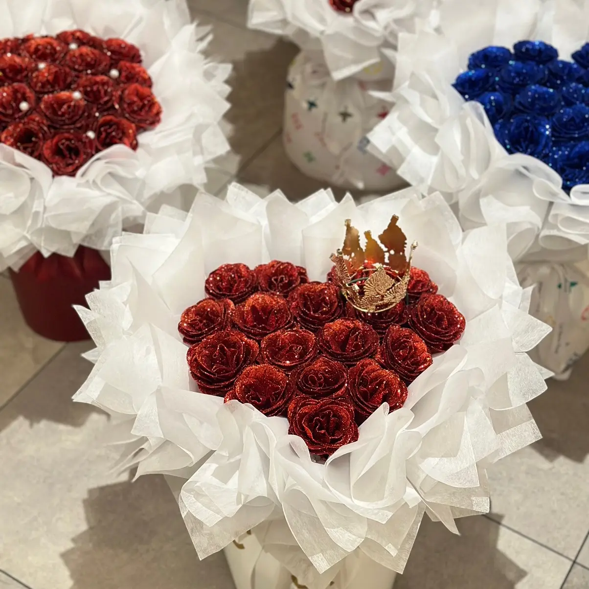 20 rose heart- shaped bouquet Gifts