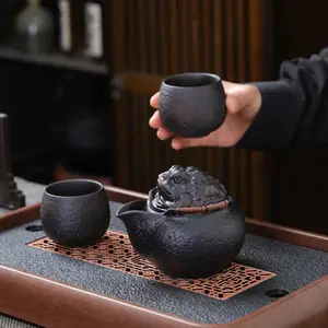 Chinese-style purple clay hand-carved embossed golden toad vintage hammered pattern teapot